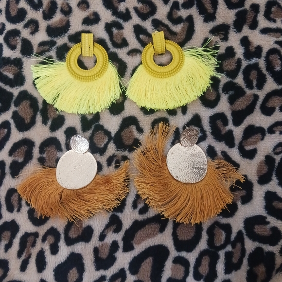Bundle of Women Yellow fashion tassel earrings - Picture 2 of 5